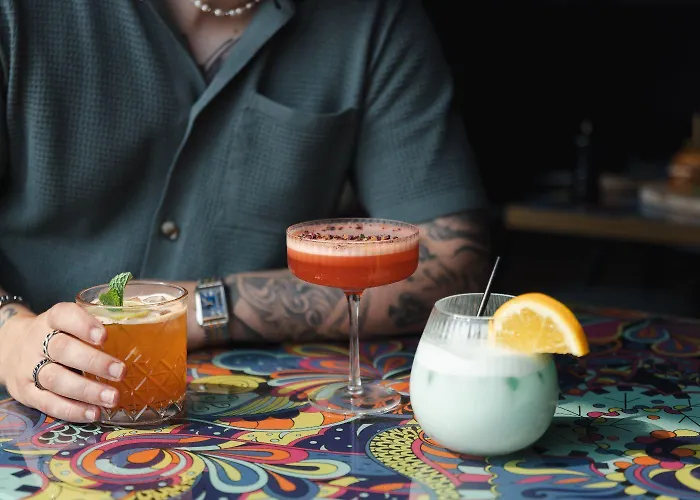 מלון Nyx Portobello 4*